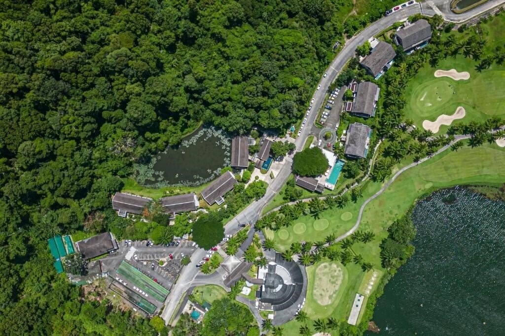 Вид Tinidee Golf Resort 3*