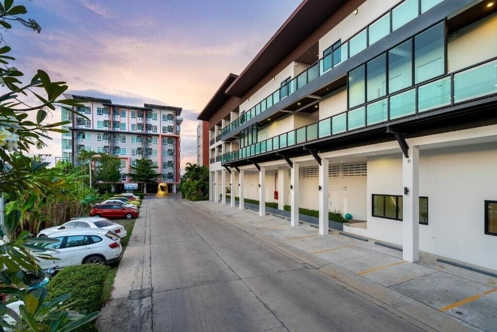 Зображення The Thames Pool Access Resort 4*