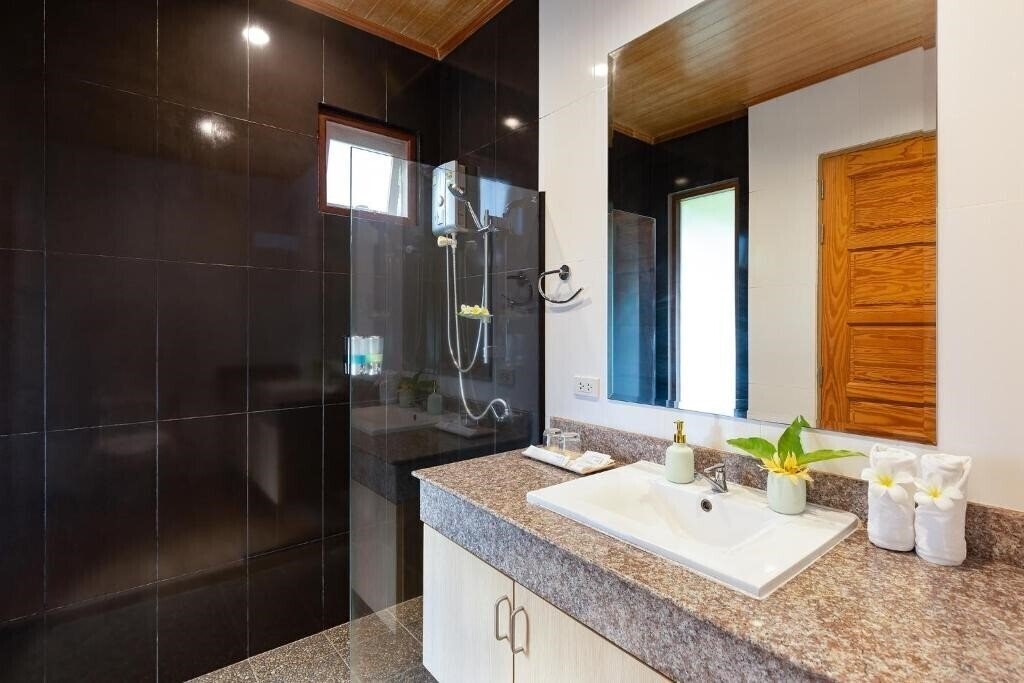 Фотографія Lady Naya Villa Phuket 5*