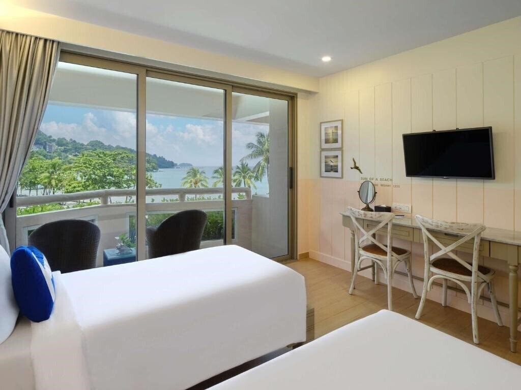 Панорама Homm Bliss South Beach Patong 4*