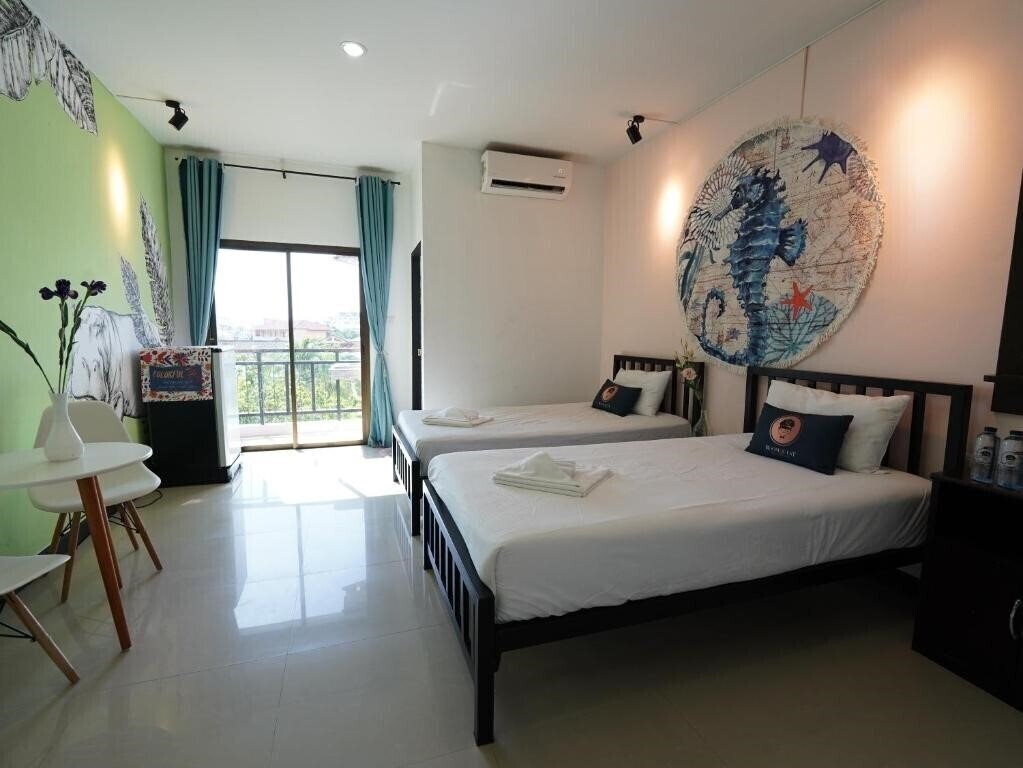 Картинка Roomquest Patong 2*