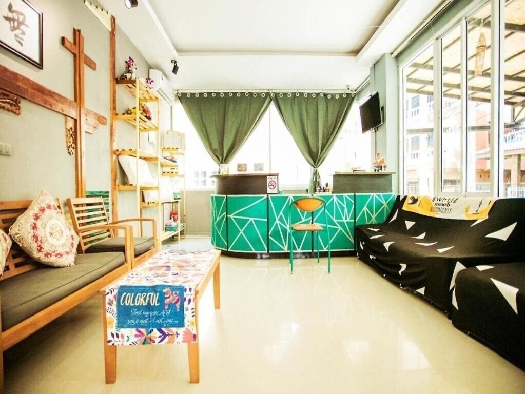 Апартаменти Roomquest Patong 2*