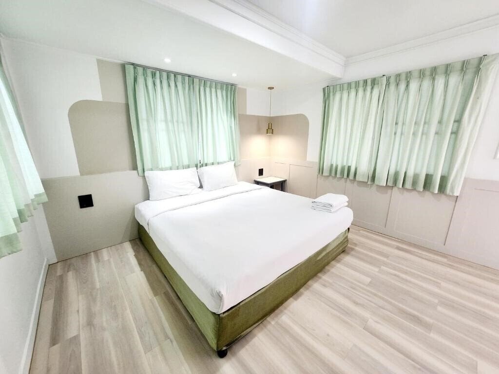 Панорама Seatel Phuket Patong Beach 3*