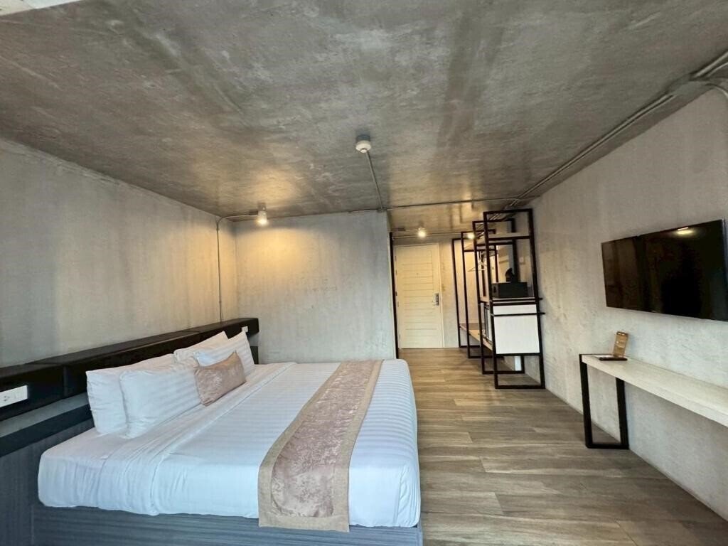 Территория Aspira Central Patong 4*