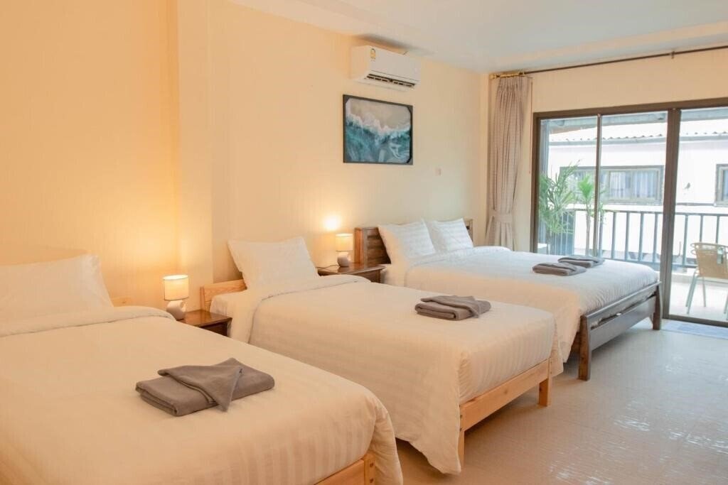 Вид Maiiam Guesthouse Patong 3*