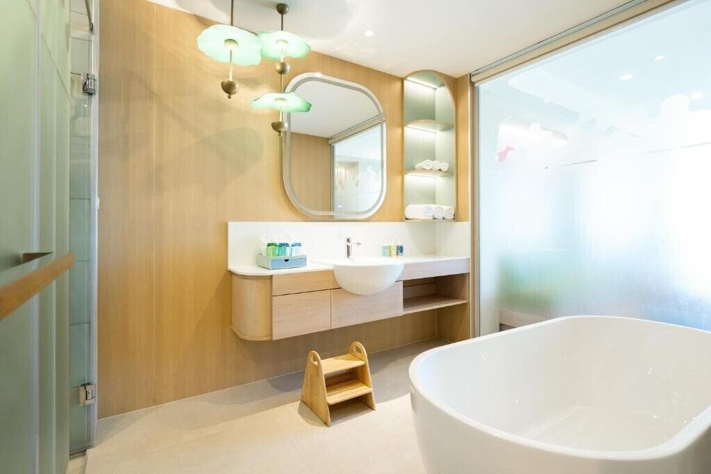 Вид Katathani Phuket Beach Resort 5*