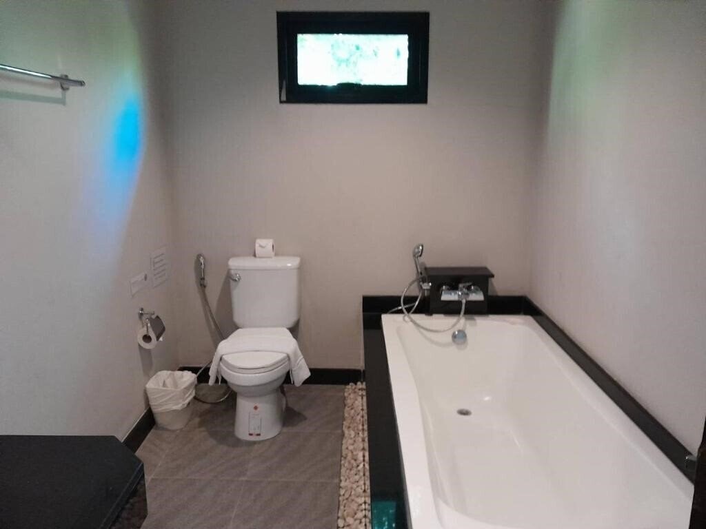 Панорама Setrova Green Garden Pool Villa Naiharn (ex. Setrova Nai Harn Grand Pool) 4*