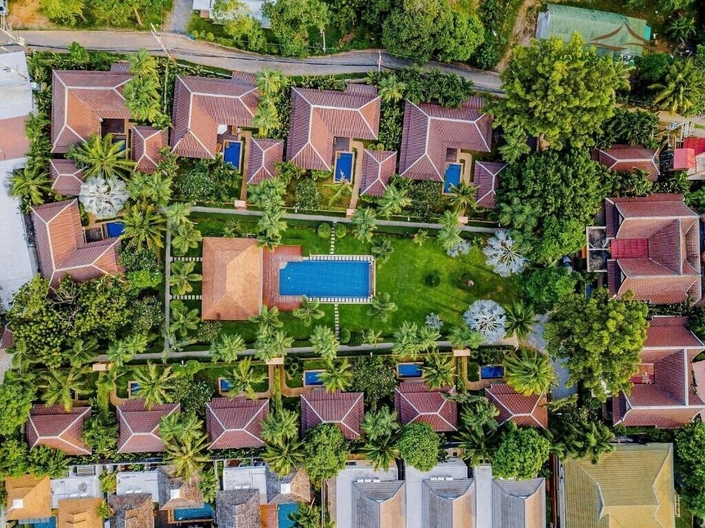 Отель Setrova Green Garden Pool Villa Naiharn (ex. Setrova Nai Harn Grand Pool) 4*