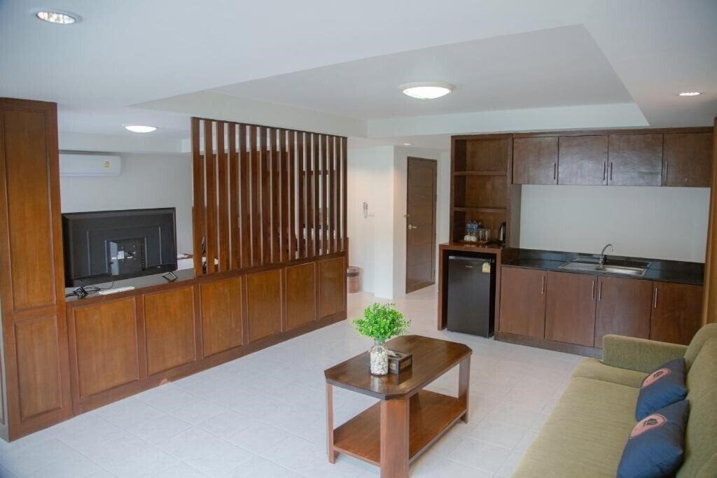 Территория Roomquest The Beach Kalim 2*