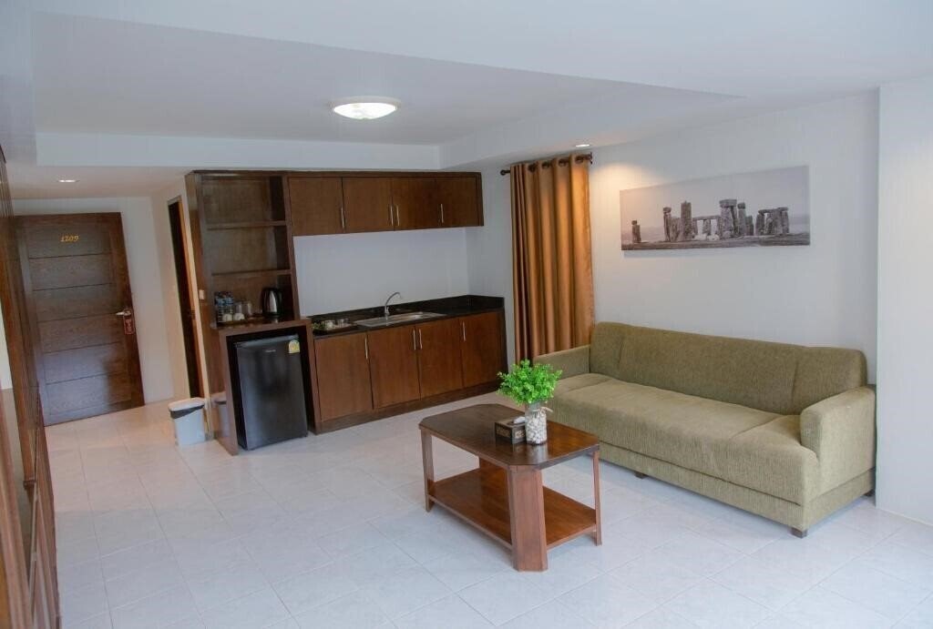 Апартаменты Roomquest The Beach Kalim 2*