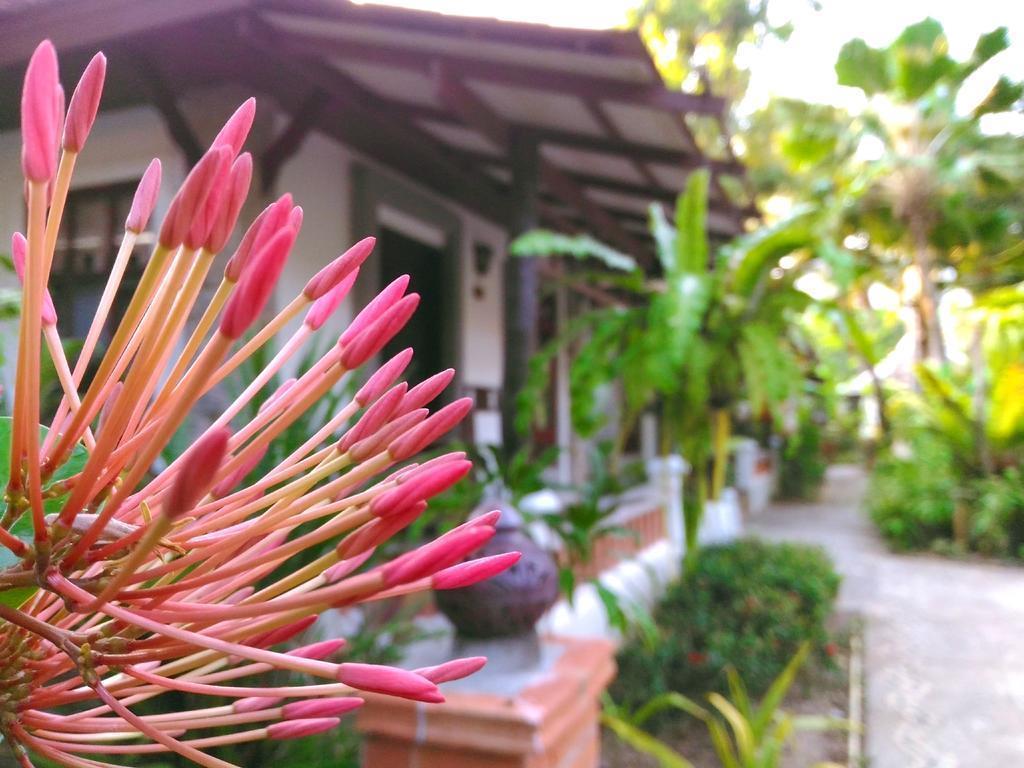 Панорама Bangtao Beach Chalet 4*