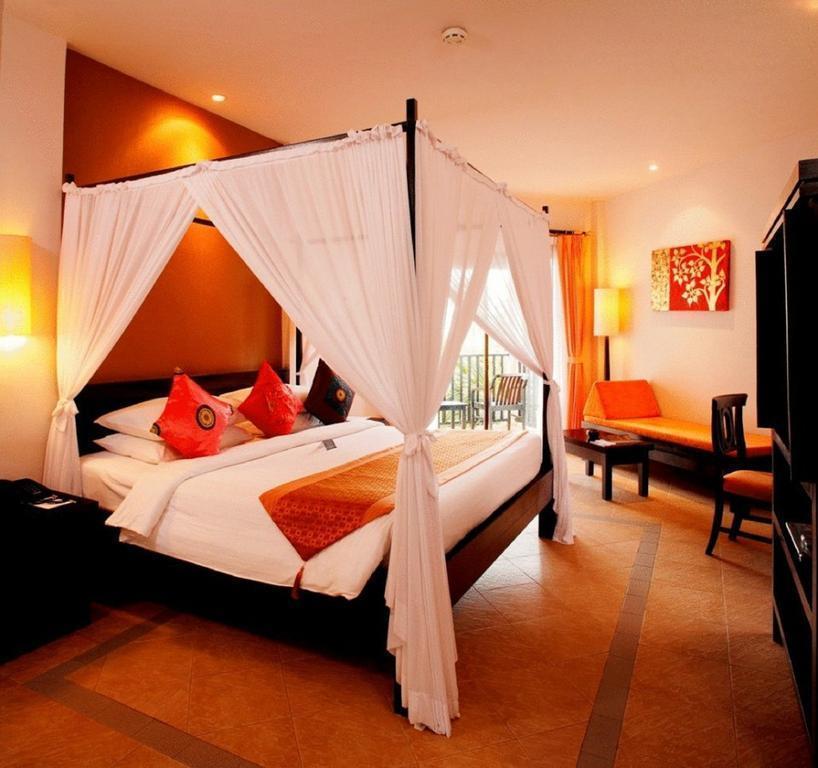 Панорама Horizon Karon Beach Resort & SPA (ex. Horizon Karon Beach) 4*