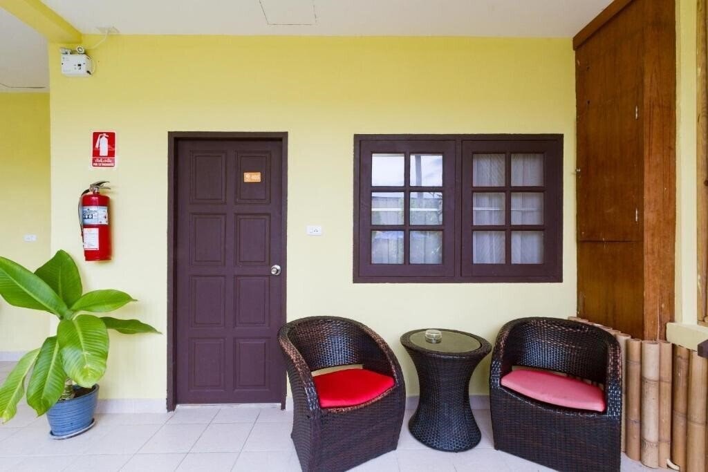 Вид Austrian Garden Hotel & Restaurant Patong 3*