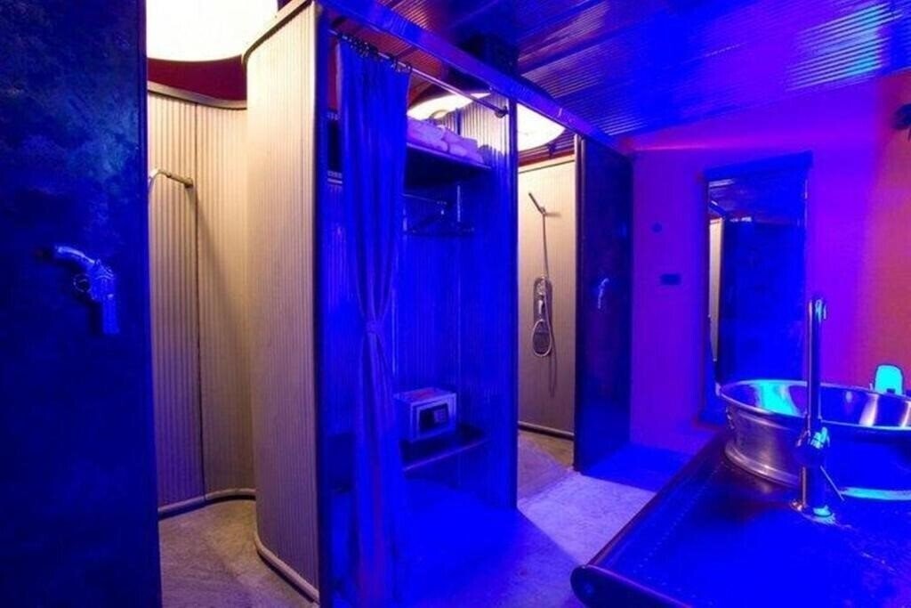 Фото Nicky's Handlebar Hotel 3*