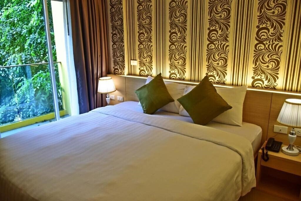 Фото Ocean & Ole Patong Hotel 3*