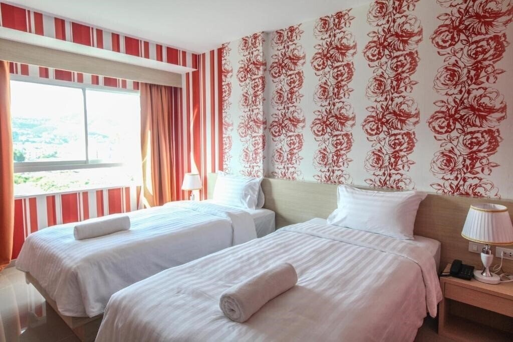 Апартаменты Ocean & Ole Patong Hotel 3*