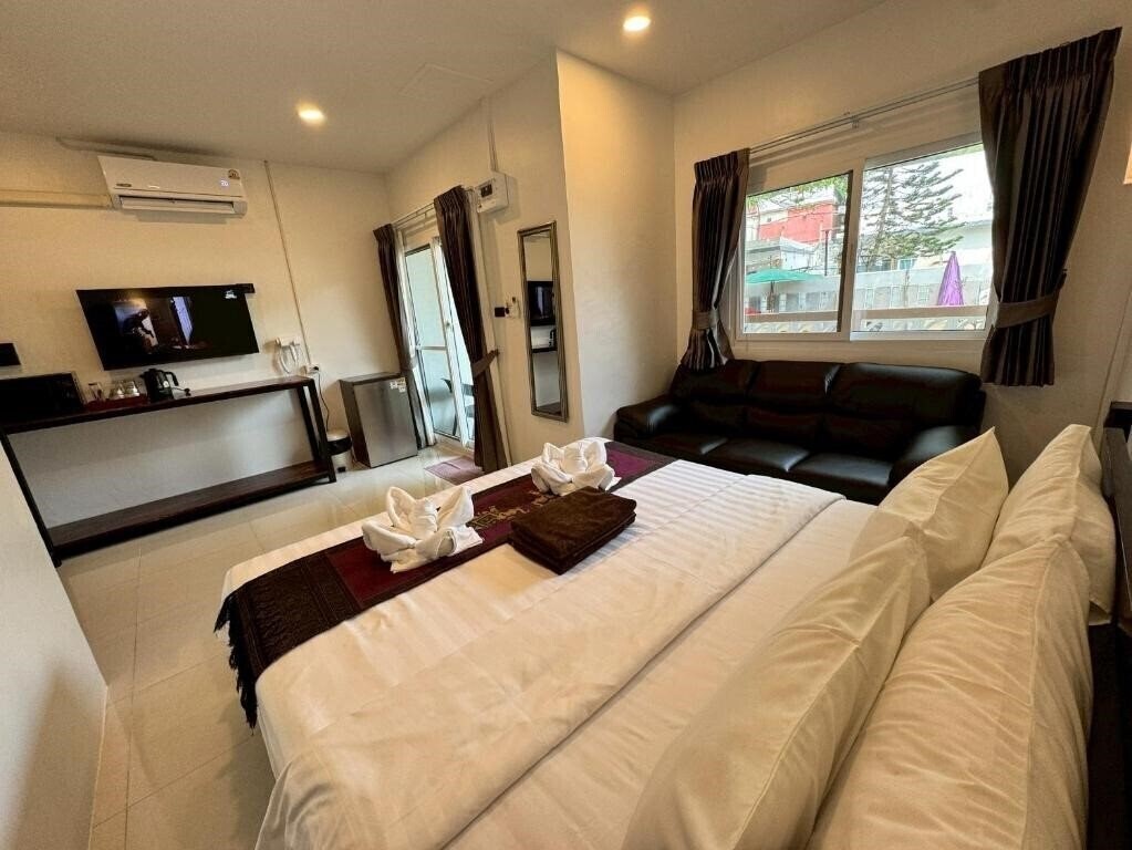 Территория Naiyang Discovery Beach Resort 3*