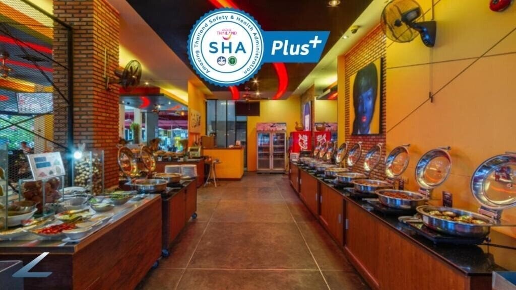 Панорама Lantern Resort Patong (THE) 4*