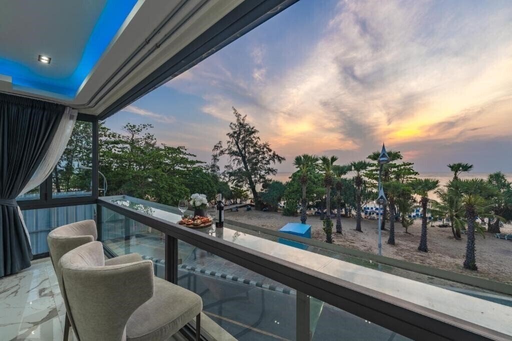 Вид Karon Sea Sands Resort & SPA 4*
