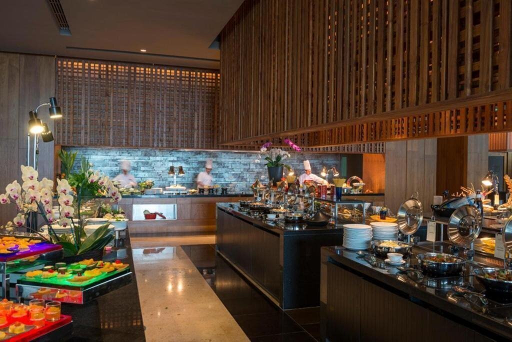 Апартаменти Crowne Plaza Phuket Panwa Beach Resort (ex. Phuket Panwa Beachfront Resort) 5*