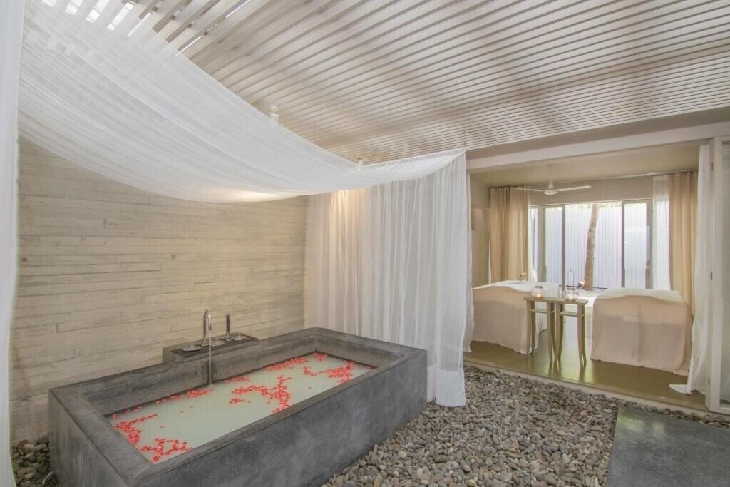 Апартаменты Sala Phuket Resort & SPA 5*