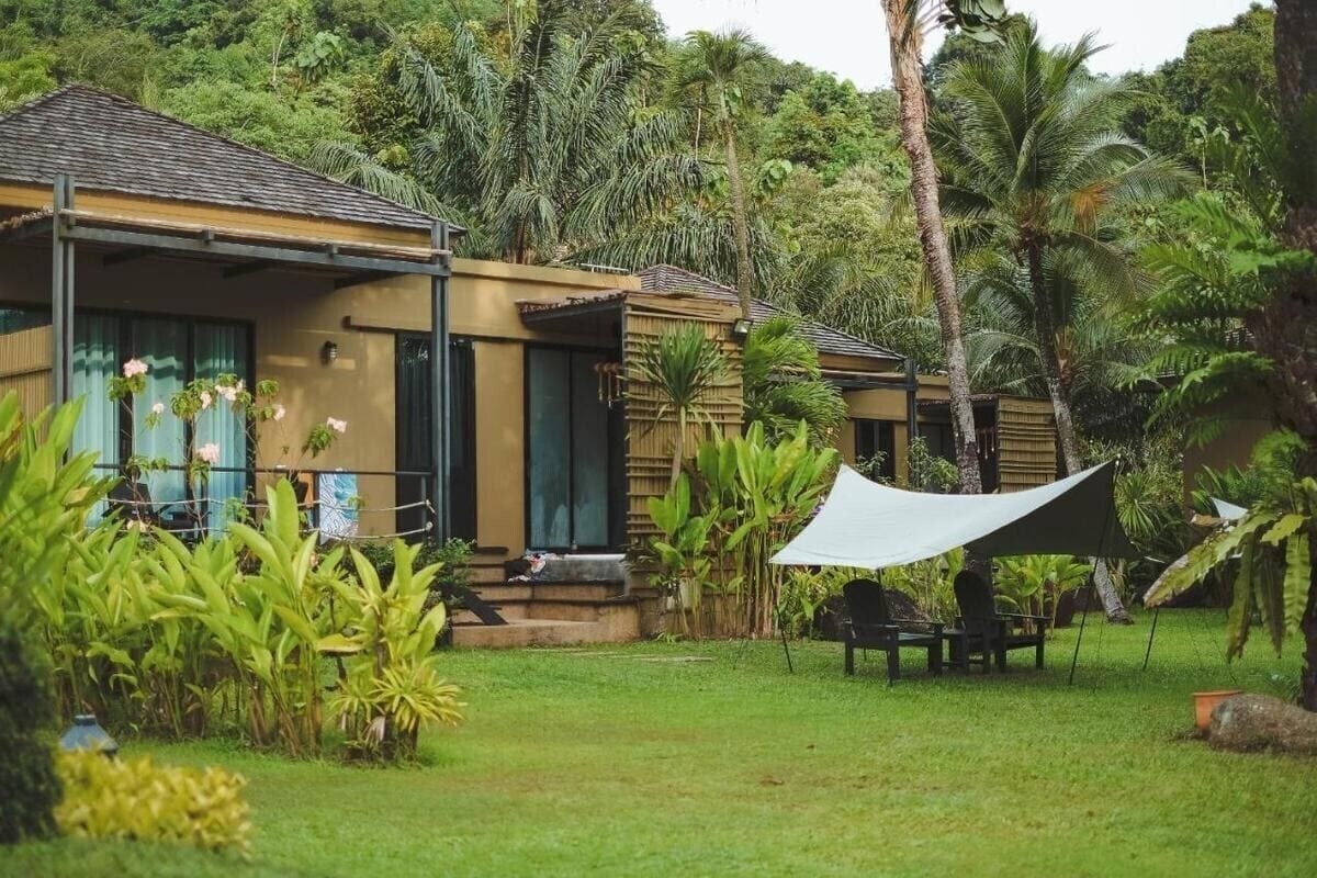 Готель The Mangrove Panwa Phuket Resort 4*