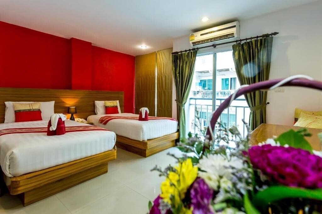 Территория Pj Patong Resortel (ex. Check-in hotel PJ Patong) 3*