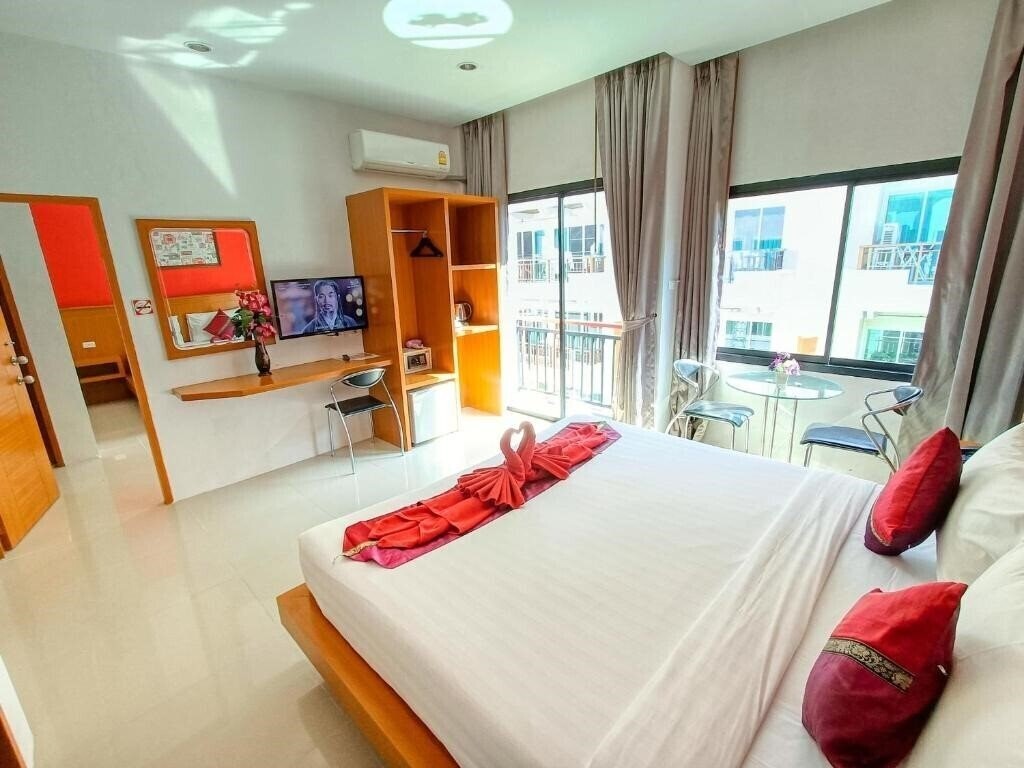 Панорама Pj Patong Resortel (ex. Check-in hotel PJ Patong) 3*