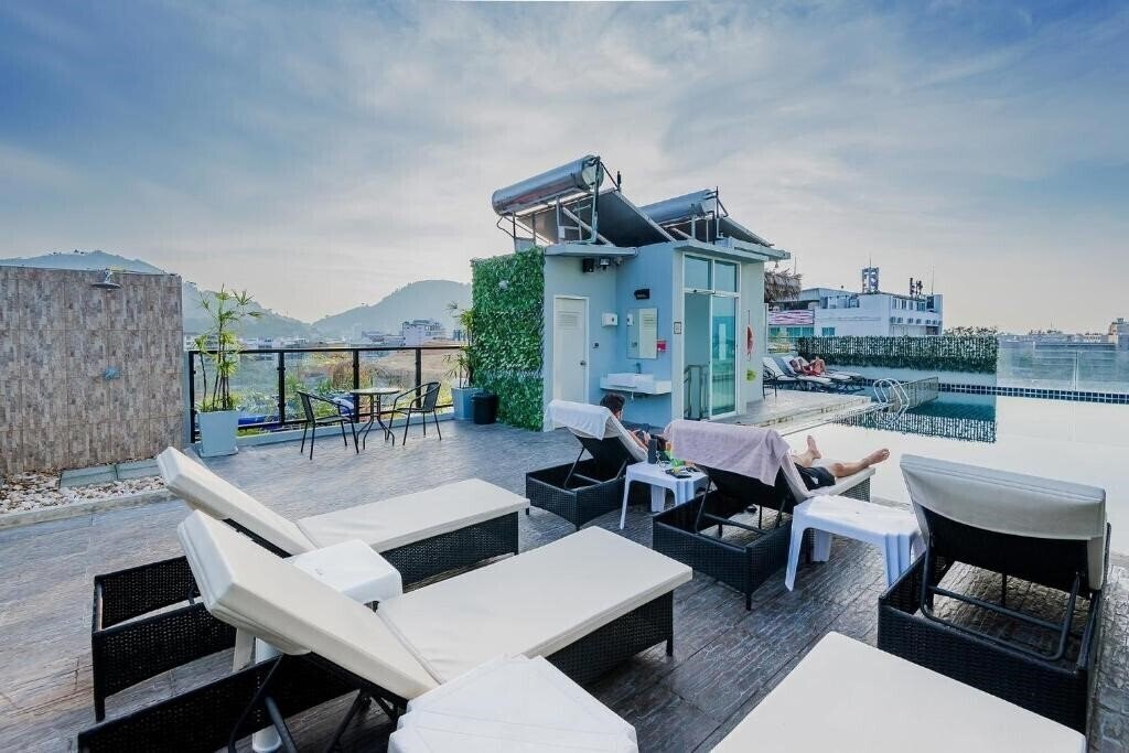 Територія Hallo Patong 2*