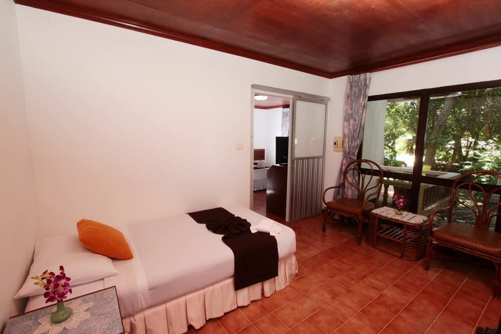 Апартаменти Coral Island Resort 3*