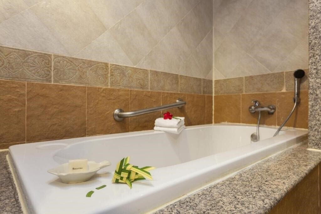 Фотография By The Sea 3*