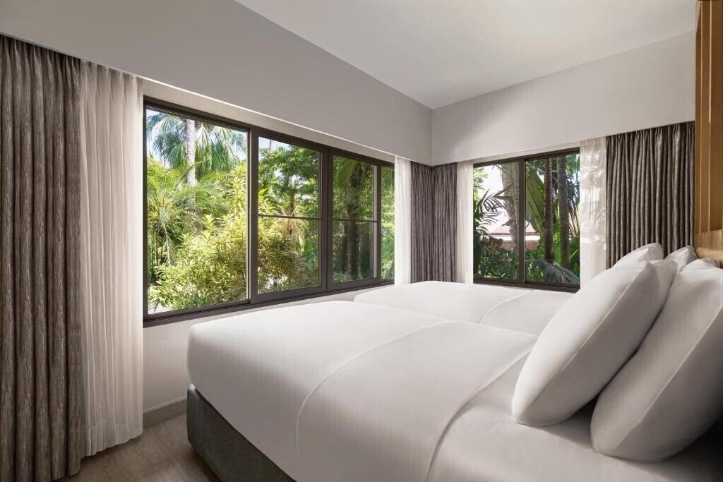 Вид Courtyard by Marriott Phuket, Patong Beach Resort 4*