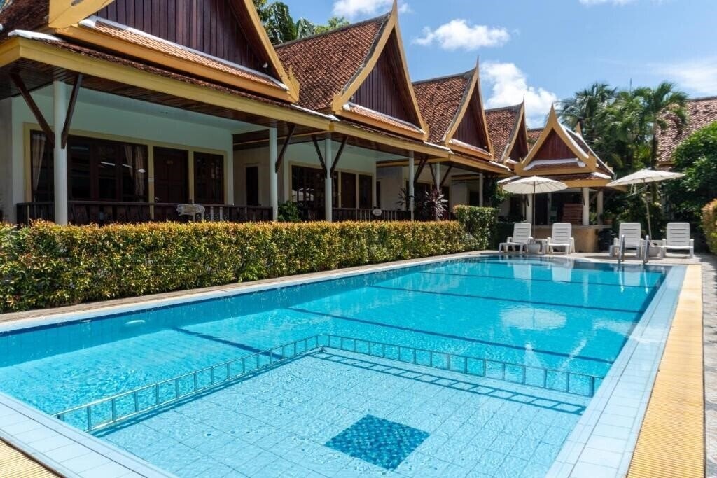 Отель Bangtao Village Resort 3*