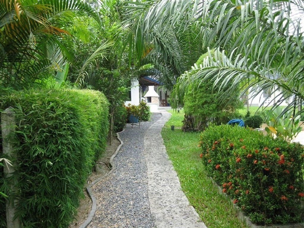 Территория Berghof Resort Samui 3*