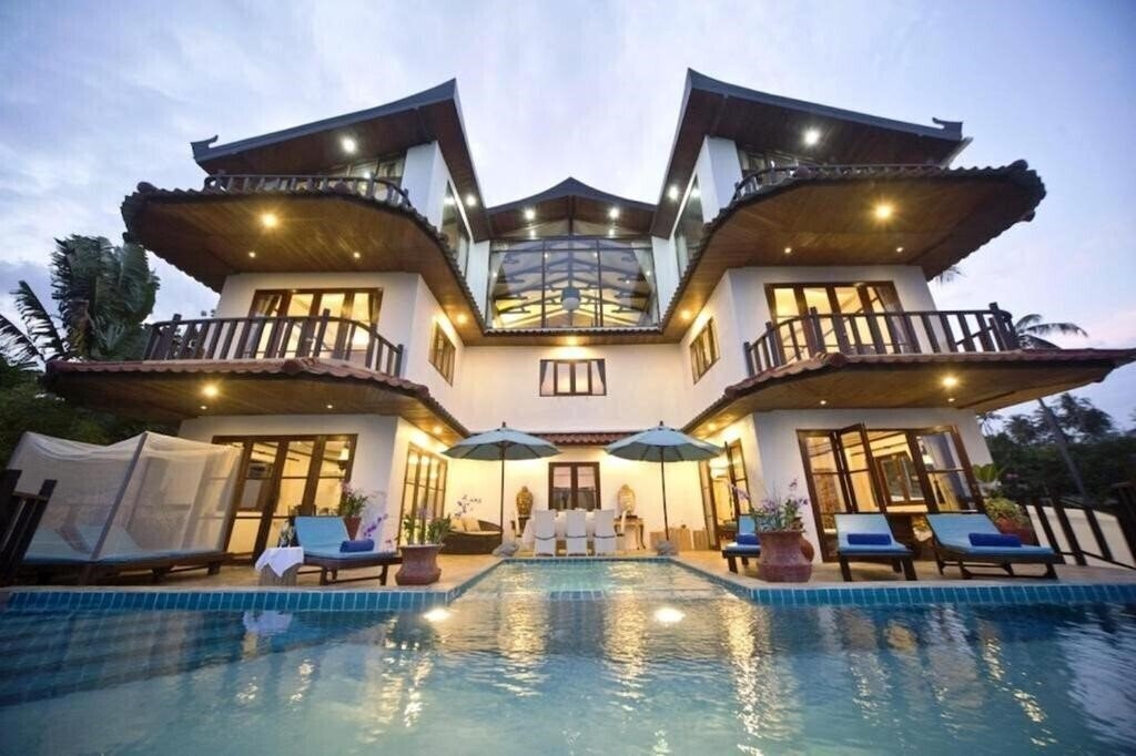 Отель Paradise Island Estate 4*