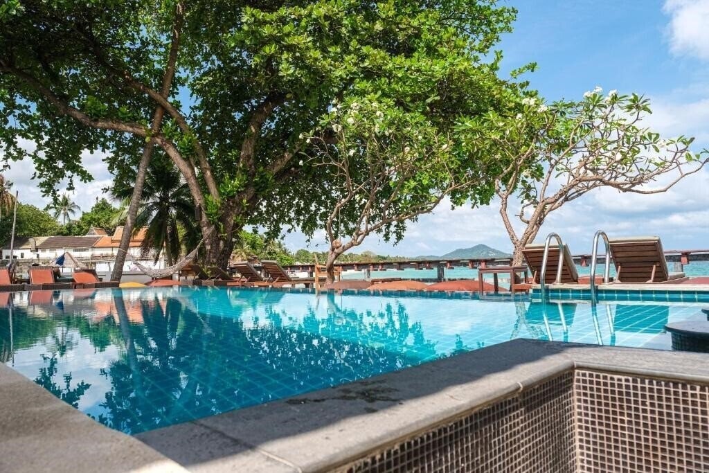 Готель Bhundhari Koh Samui 4*