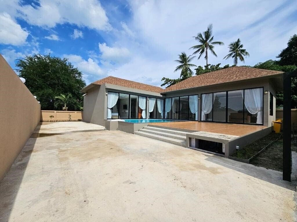 Территория Baan First Pool Villa 5*