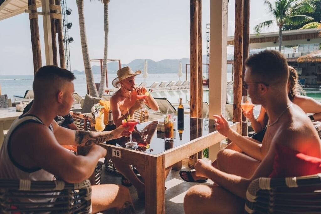 Панорама Combo Beach Hotel 3*