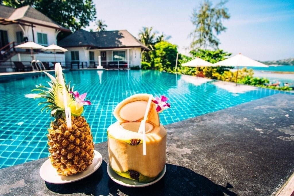 Вид Al's Laemson Resort 3*