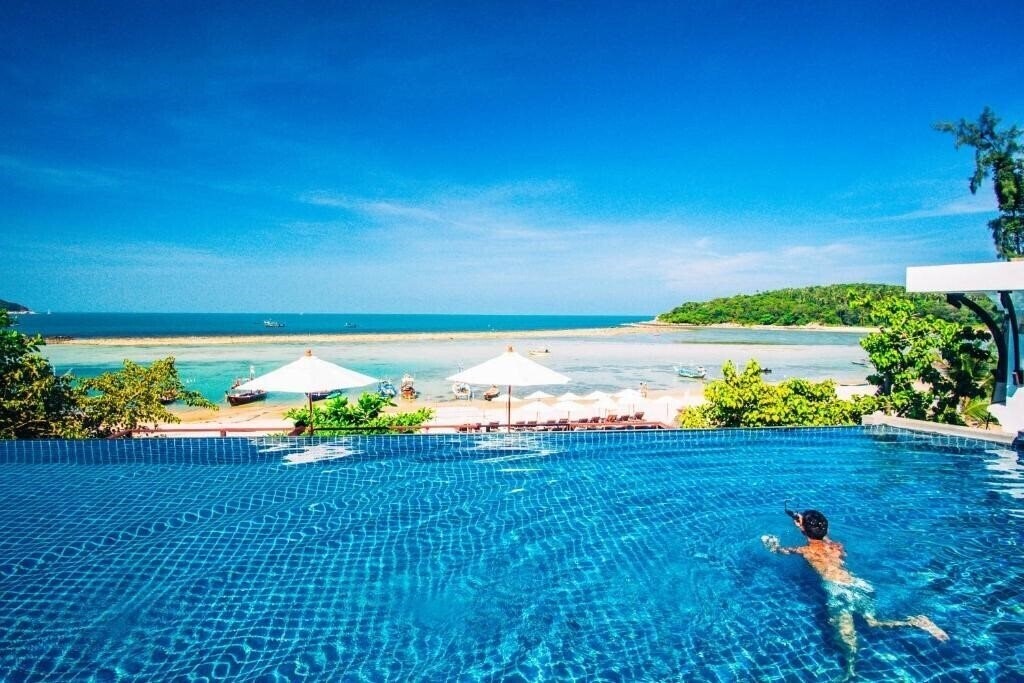 Територія Al's Laemson Resort 3*