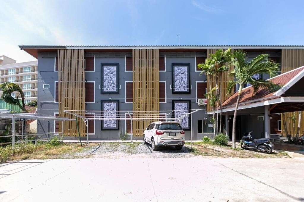 Территория Deeden Pattaya Resort 2*