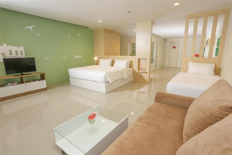 Апартаменты R-Con Rest Sea Jomtien (ex. Glow Jomtien Beach Chaiyapruek) 3*