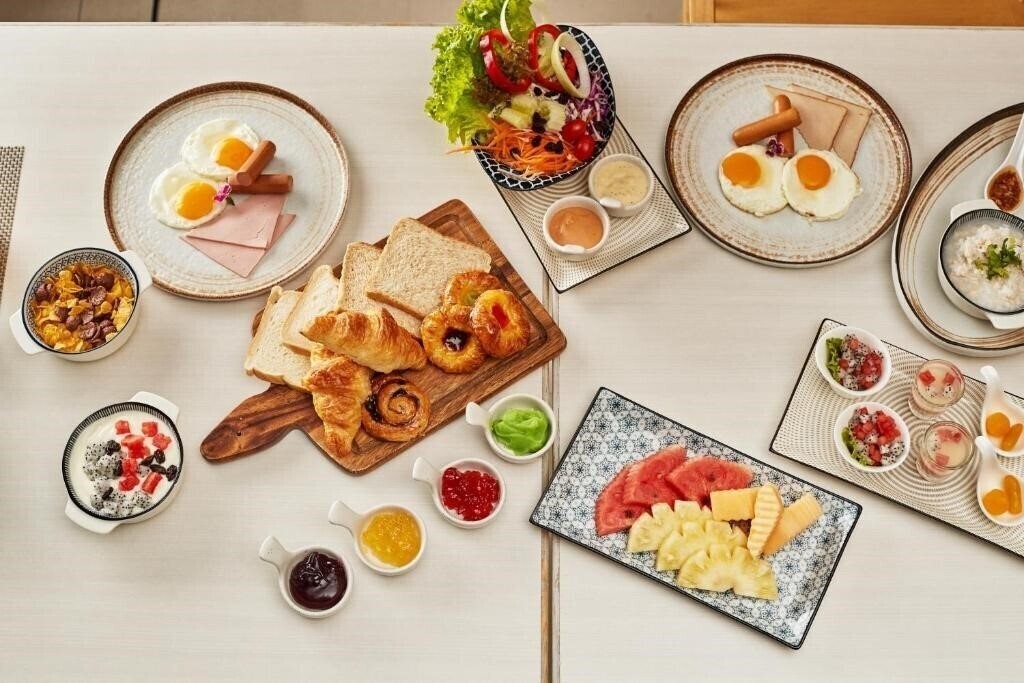 Апартаменти Pattaya Sea View 4*