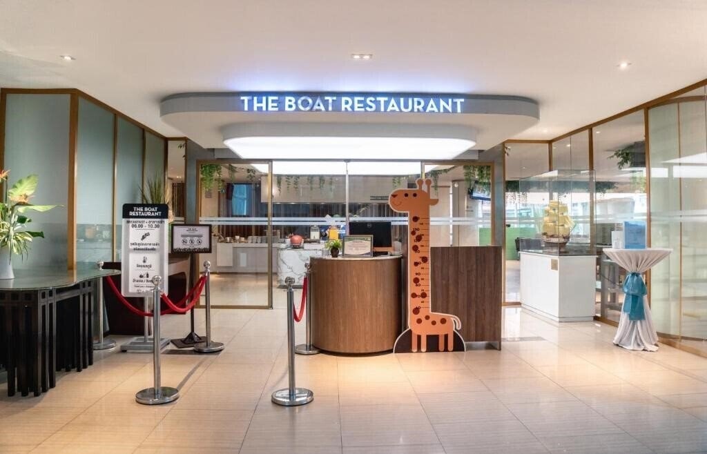 Апартаменты A-One Pattaya Beach Resort 4*