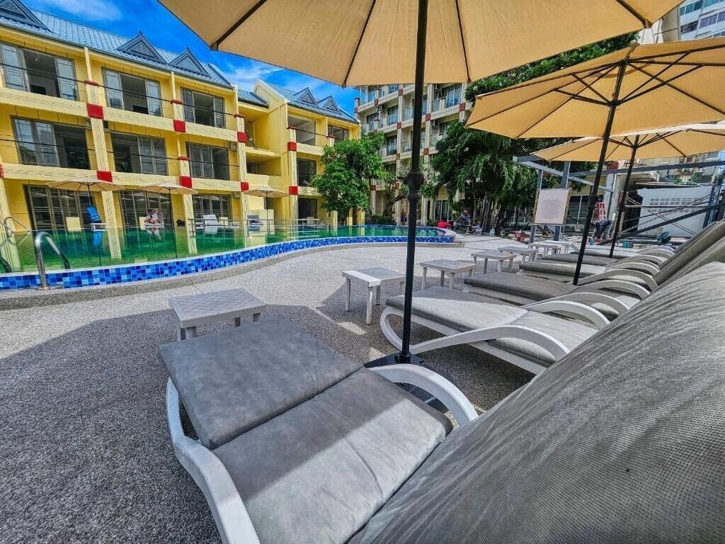 Апартаменты Mermaid Beach Resort 3*