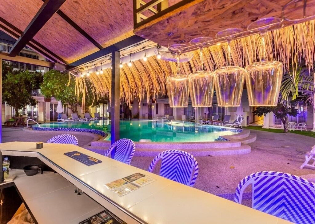 Апартаменты Mermaid Beach Resort 3*