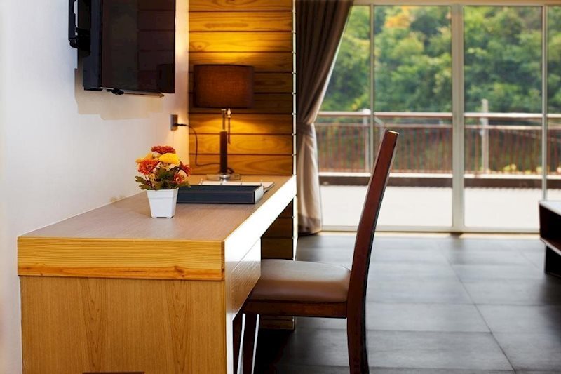 Панорама Balihai Bay Hotel 3*