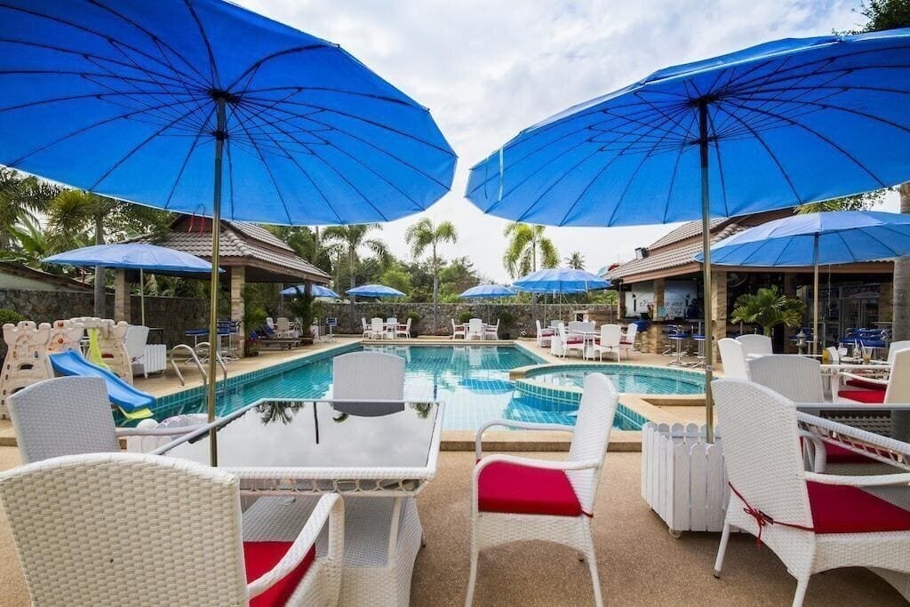 Территория Baan Tong Tong Pattaya Resort 3*