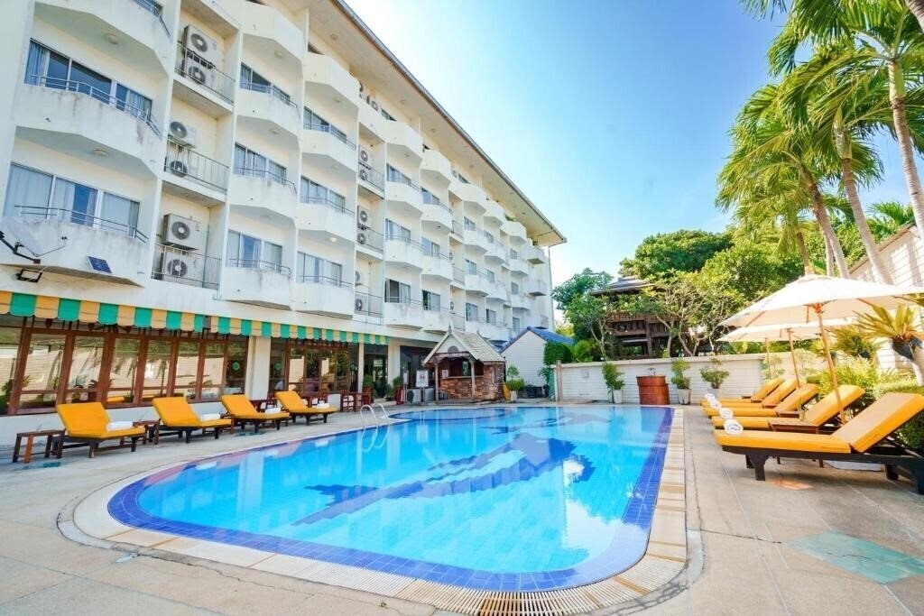 Готель JP Villa Pattaya 3*