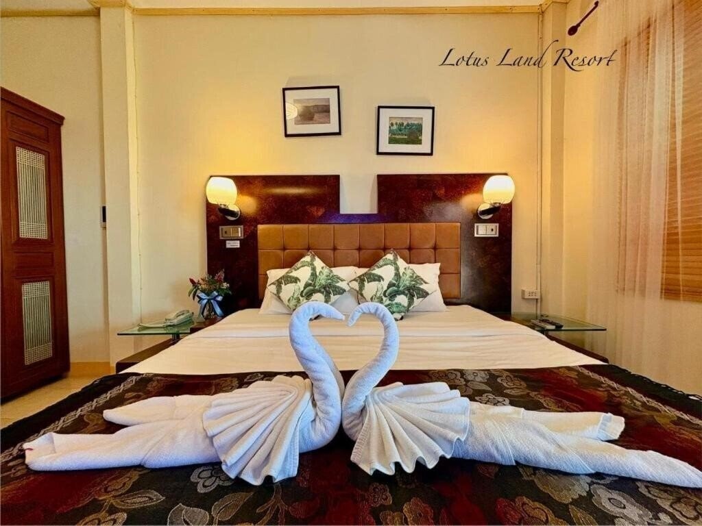 Отель Lotus Land Resort 2*